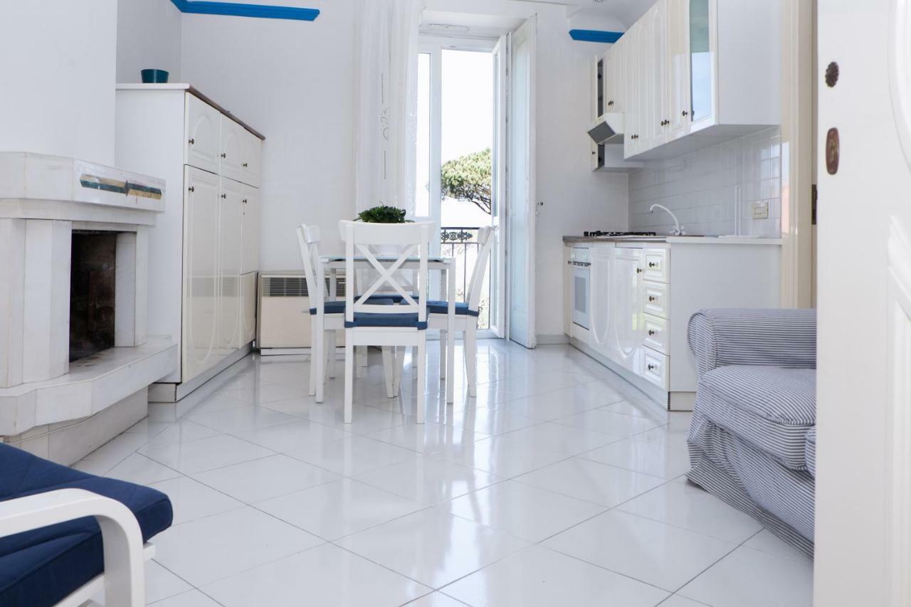 "White Mermaid" - Sorrento Downtown Sea View Apartment Exterior photo